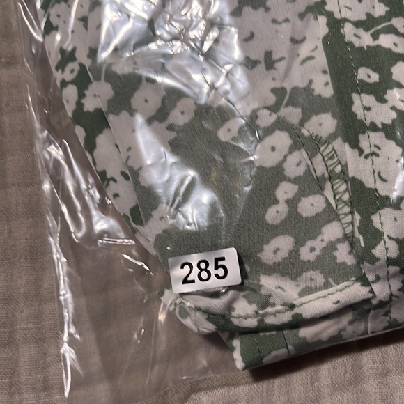 SHEIN VCAY Ditsy Floral Twist Front Split Hem Dress - Picture 5 of 5